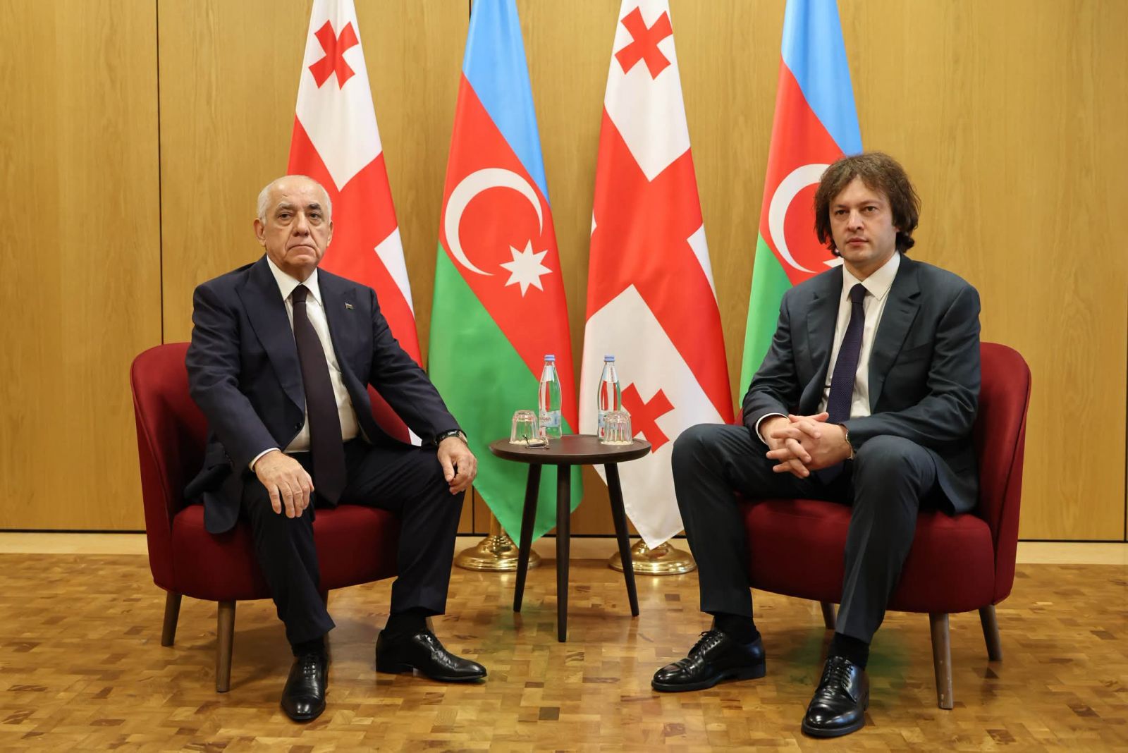 Gürcüstanın Baş naziri azərbaycanlı həmkarı Əli Əsədovla görüşüb